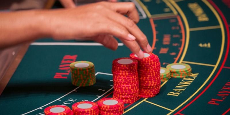 Một số kỹ thuật canh bài Baccarat đơn giản